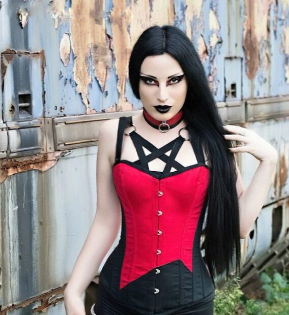 Exploring the Dark Aesthetics of Alternative Fashion